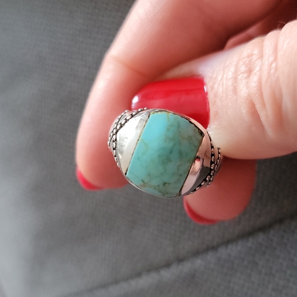 Turquoise Silver Ring Size 8 - Picture 5 of 5